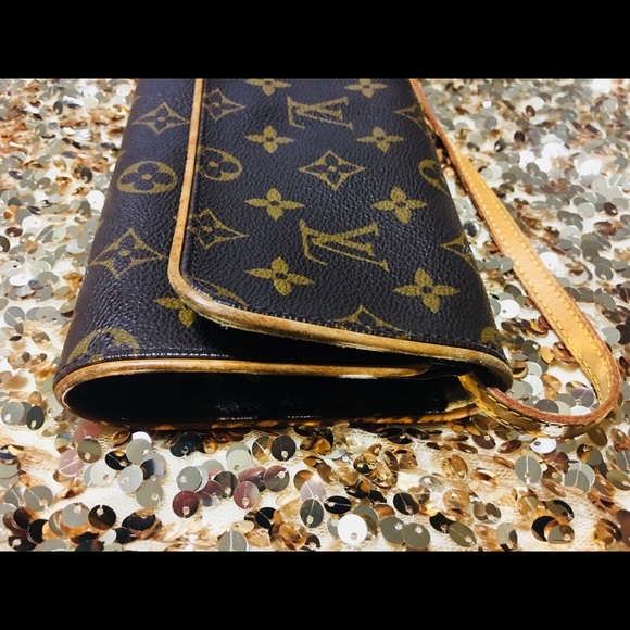 *SOLD* Authentic LV Twin Pochette - Picture 6 of 8